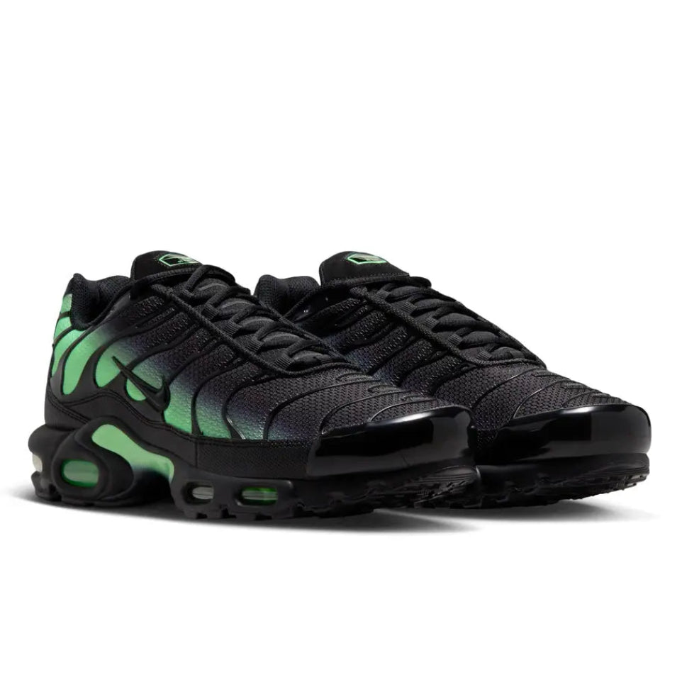 Nike Air Max Plus Black Illusion Green trainers, image 3 of 4