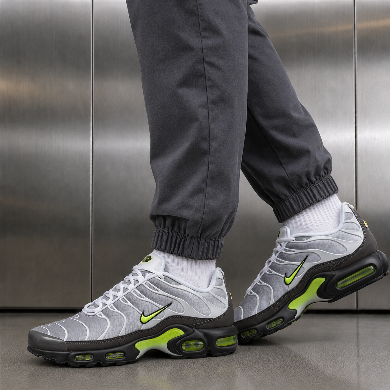 Nike TN Air Max Plus 'Neon'
