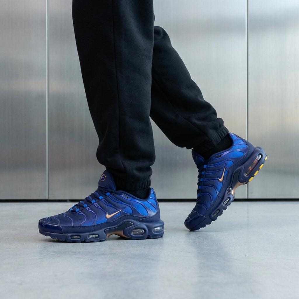 Nike TN Air Max Plus French Football Federation trainers, image 2 of 4