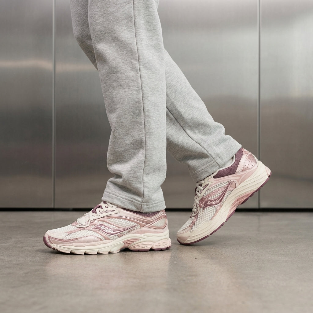 Saucony ProGrid Omni 9 'Ivory Peony'