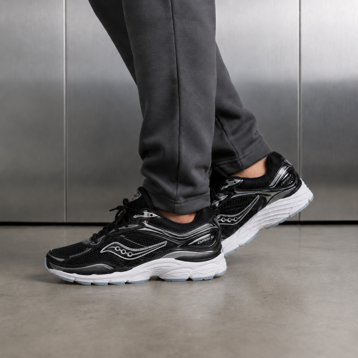 Saucony ProGrid Omni 9 'Black'