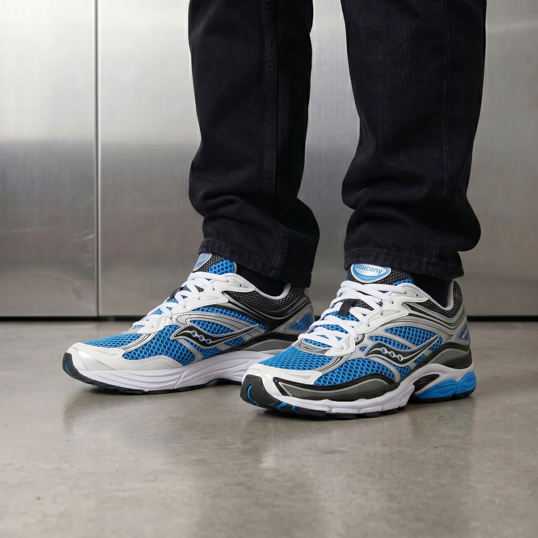 Saucony ProGrid Omni 9 OG 'Royal Silver'
