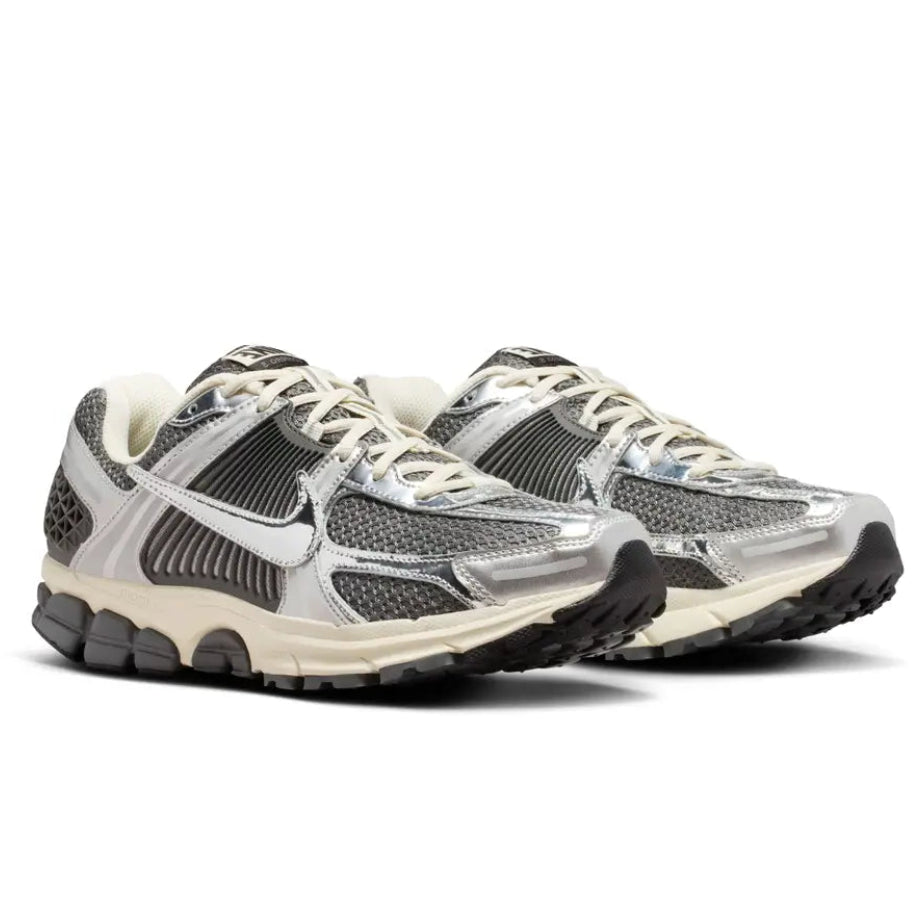 Nike Zoom Vomero 5 Iron Grey Chrome trainers, image 3 of 4