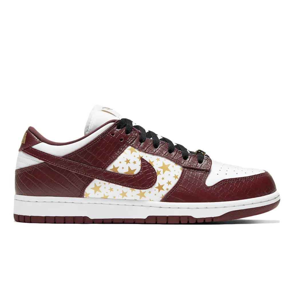 Supreme x Nike SB Dunk Low 'Stars Barkroot'