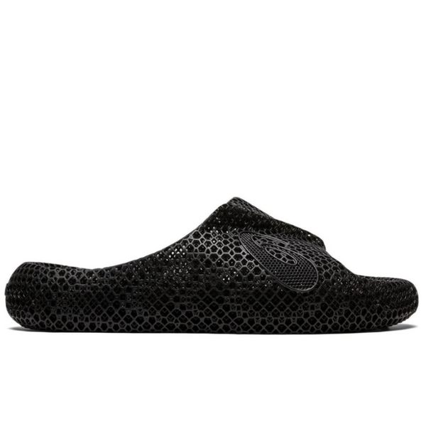 ASICS Actibreeze 3D Sandal Black - lateral side profile on white background showing full 3D-printed honeycomb lattice upper, ASICS spiral logo and thick lattice sole
