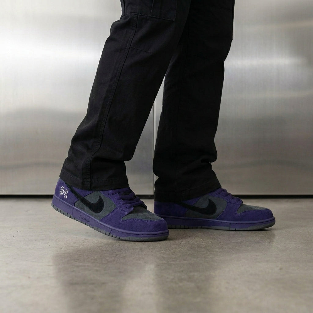 Supreme x Nike SB Dunk Low 'Ink Black'