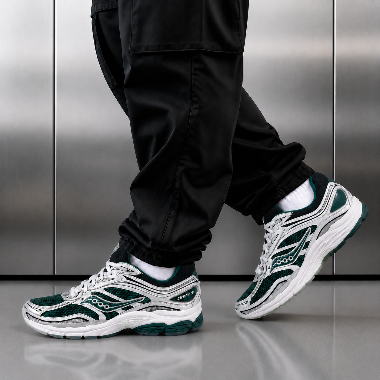 Saucony ProGrid Omni 9 'Green Black'