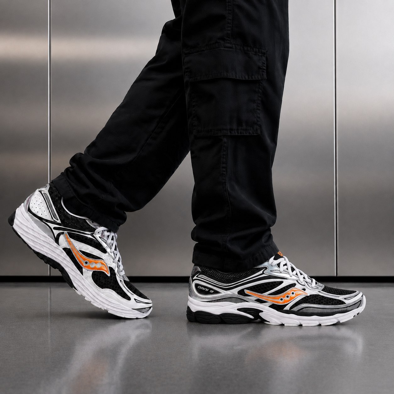 Saucony ProGrid Omni 9 'White Black Orange'
