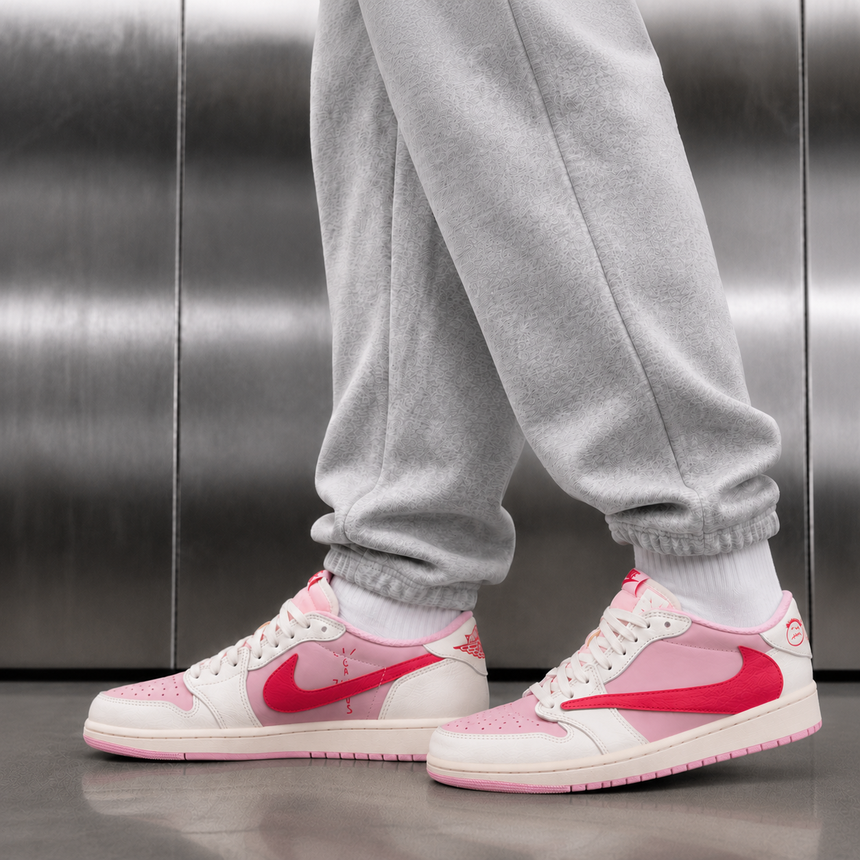 Travis Scott x Air Jordan 1 Low OG 'Sail Tropical Pink'