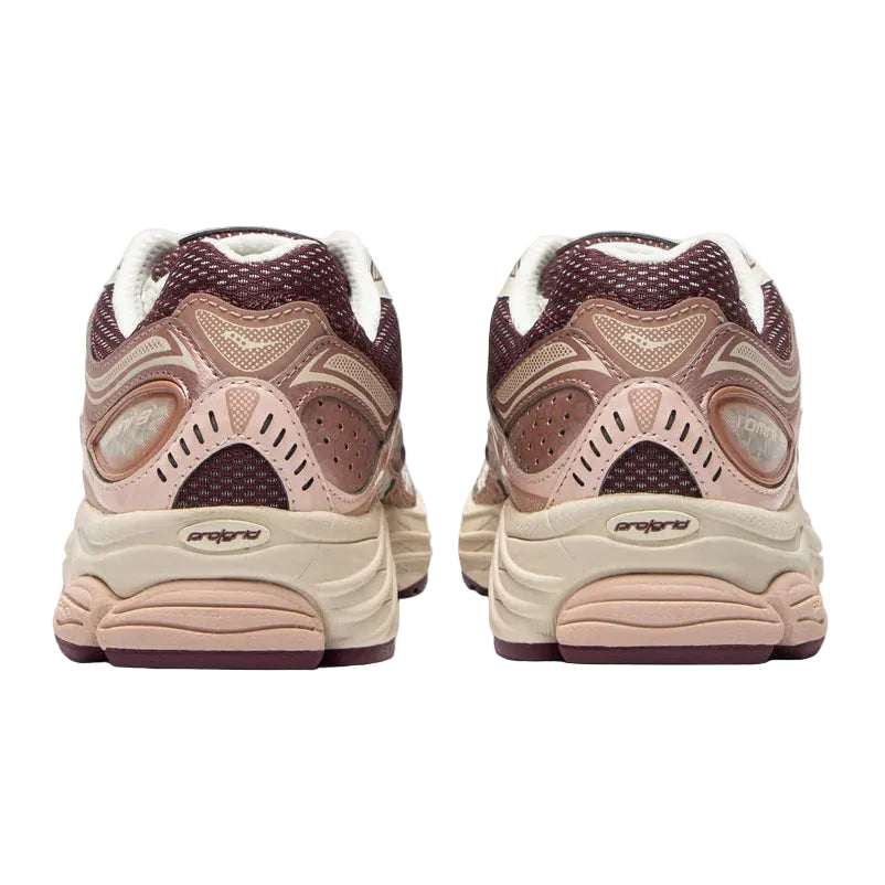 Saucony ProGrid Omni 9 'Ivory Peony'