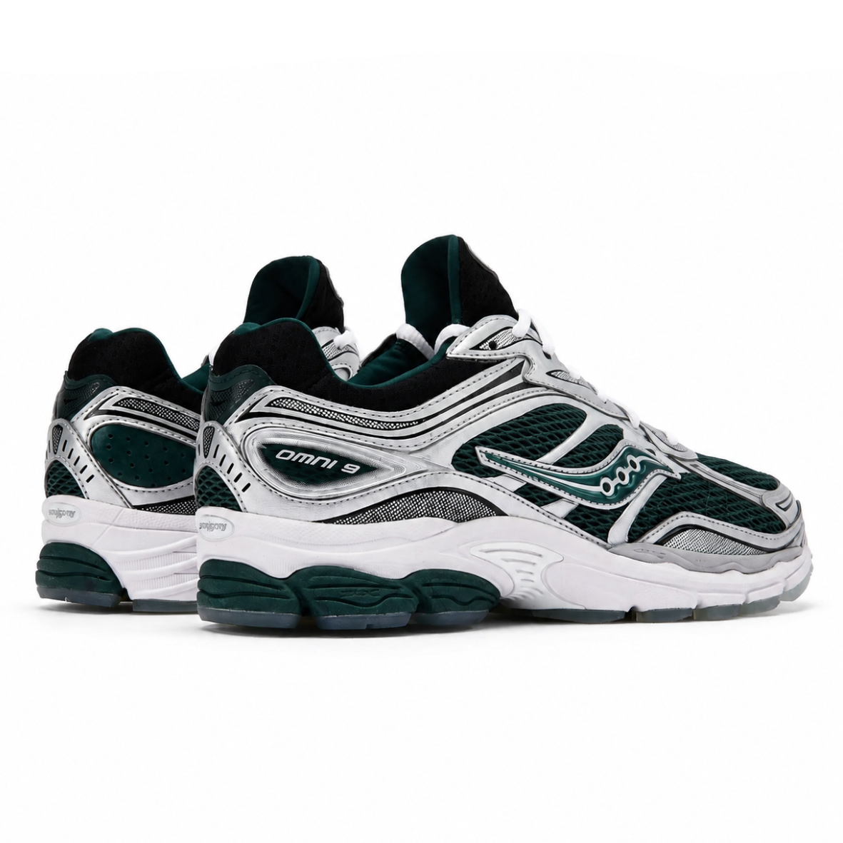 Saucony ProGrid Omni 9 Green Black heel view showing black collar, silver heel panels, green lining and durable outsole